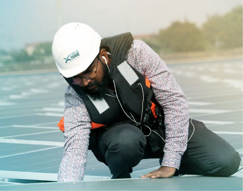 Groupe 361 centrales solaires flottantes durables - Ciel&Terre